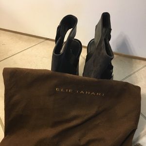 Elie Tahari Shoes - Like new!